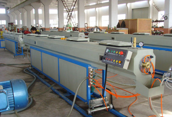 PPR 뜨거운/냉수 플라스틱 관 제조 기계 관 생산 라인