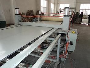 좋은 가격 3 - PVC WPC Formwork 밀어남을 위한 층 WPC 건축 널 생산 라인 온라인으로