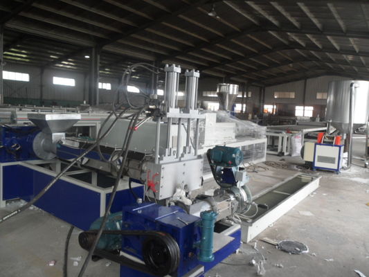 좋은 가격 LDPE/HDPE 영화는 과립 단일 나사 압출기를 재생했습니다 온라인으로