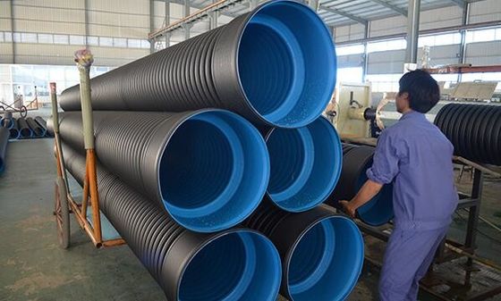 좋은 가격 열저항 플라스틱 밀어남 기계 HDPE 두 배 벽 물결 모양 관 생산 라인 온라인으로