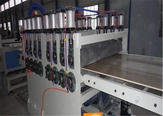 좋은 가격 만드는 문 널, 힘 모터를 위한 튼튼한 PVC WPC 거품 널 기계 온라인으로