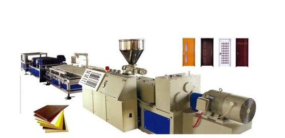 좋은 가격 완전히 자동적인 350 - 400 Multilayers WPC 플라스틱 널 밀어남 선 Kg/h 온라인으로