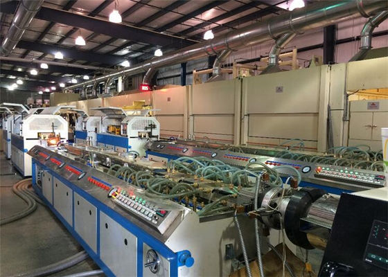 좋은 가격 22kw PP PE WPC PVC 창 둘러싸는 널을 위한 플라스틱 단면도 밀어남 선 온라인으로