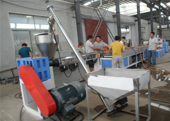 좋은 가격 PVC 거품이 이는 목제 플라스틱 단면도 밀어남 선 55kw 380V 50HZ 온라인으로