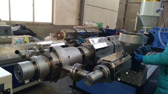 좋은 가격 가스 제공을 위한 농업 ＬＤＰＥ MPP 플라스틱 파이프 압출 라인 500KG/H 온라인으로