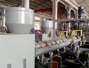 좋은 가격 3-30mm 700kg/H 고 영향도 저항 PP PE 거품 널 생산 라인 온라인으로
